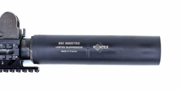silencieux VORTEX UZI équipé d'un silencieux Vortex