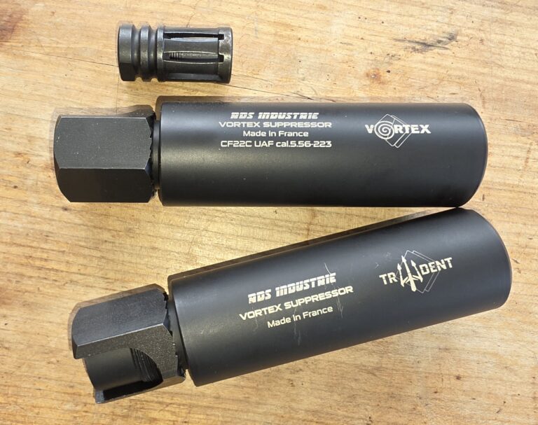 Pourquoi le CF22C Trident est il différent du CF22C Standard